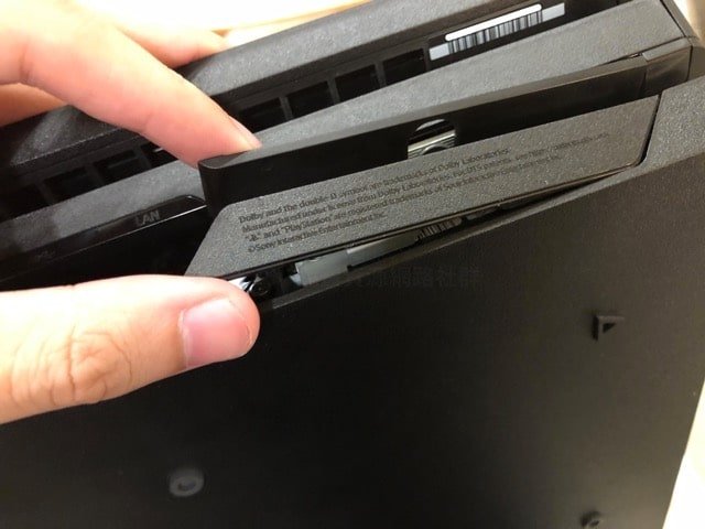 PS4 Pro 更換 SSD 教學