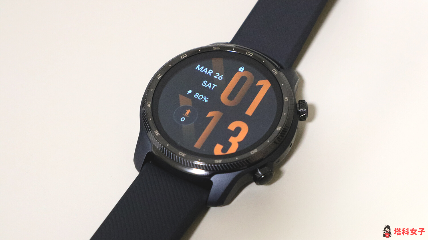 TicWatch Pro 3 Ultra GPS 軍規智慧手錶：搭載 wearOS