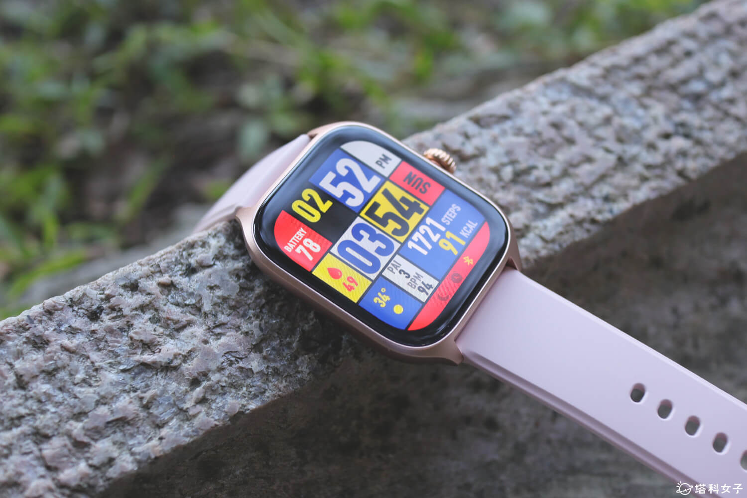 Amazfit GTS 4 GPS 智慧手錶開箱：AMOLED 顯示螢幕